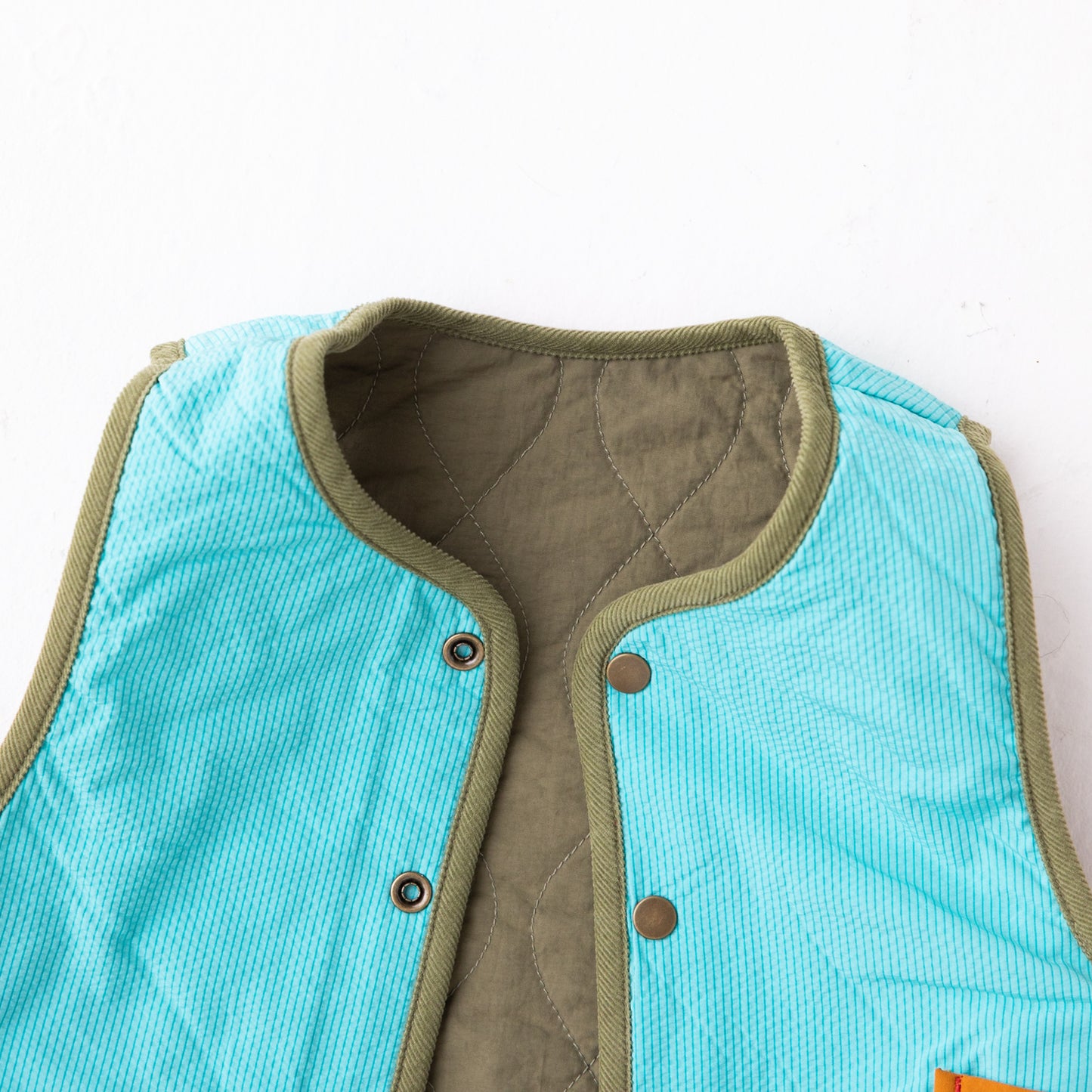 リバーシブルナイロンライトベスト KHAKI