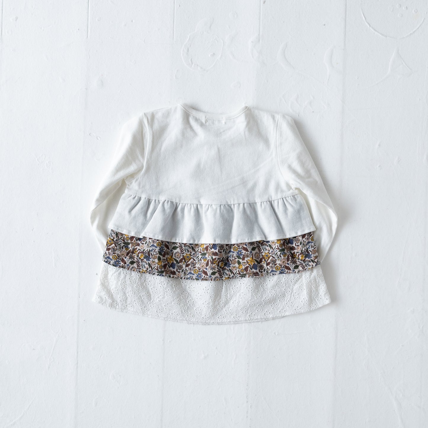 フリル切り替えTシャツ OFF-WHITE