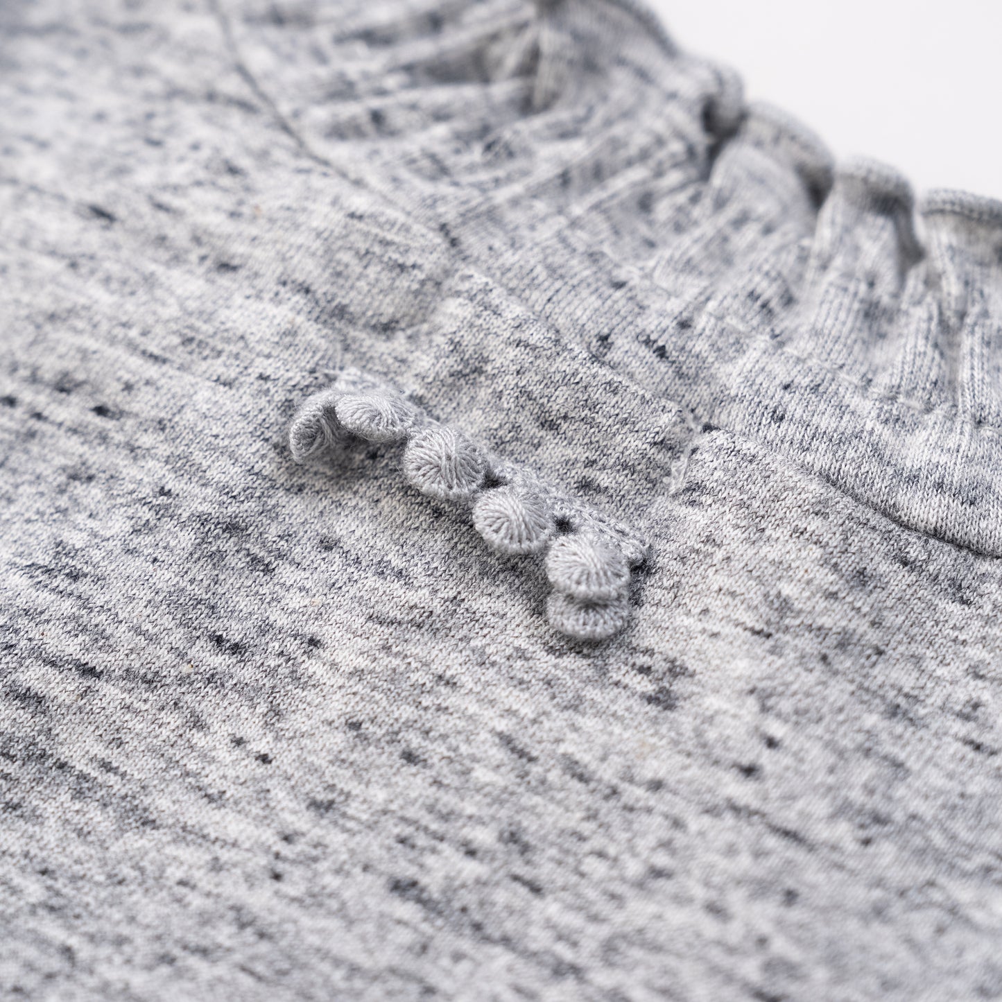 フリルハイネックTシャツ GRAY