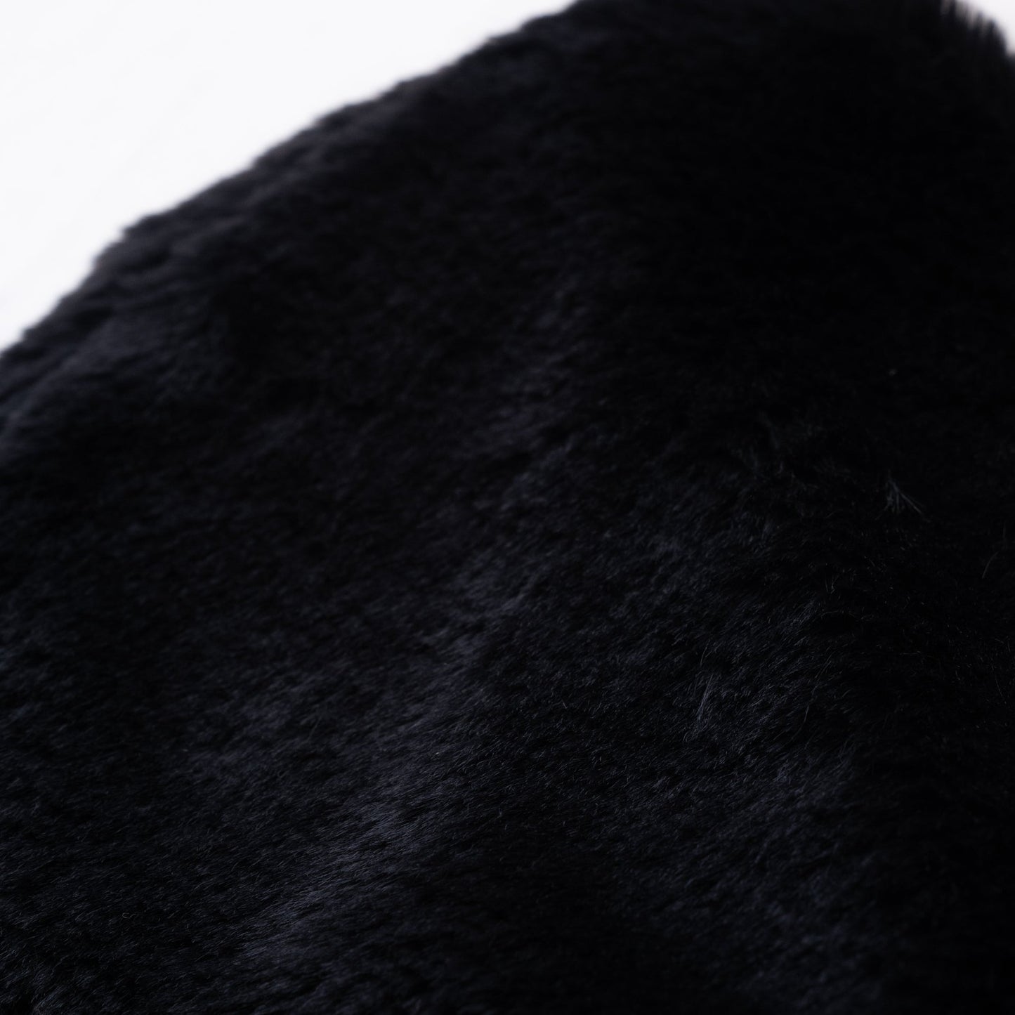 ファーポシェット BLACK