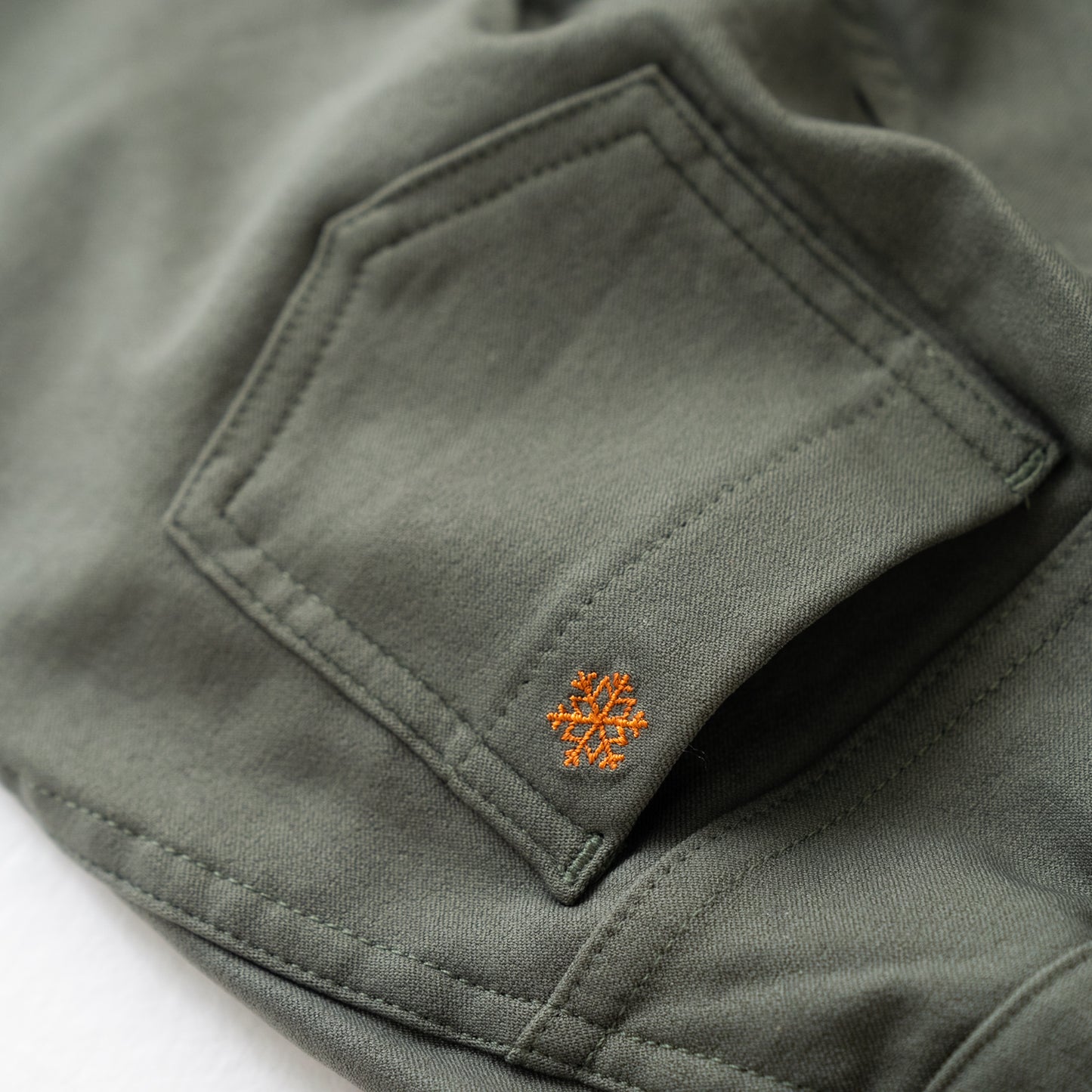 ストレッチパンツ GREY