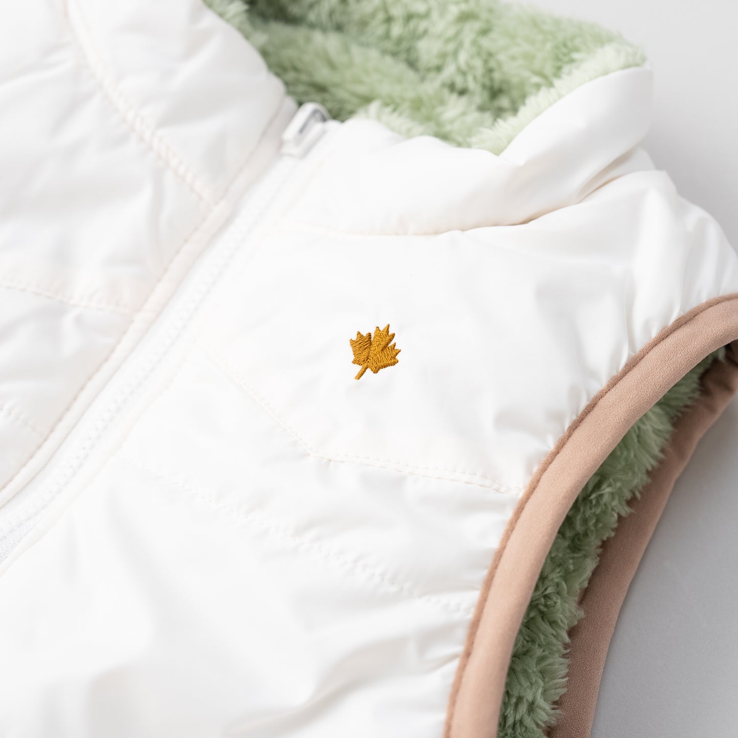 リバーシブルナイロンベスト IVORY