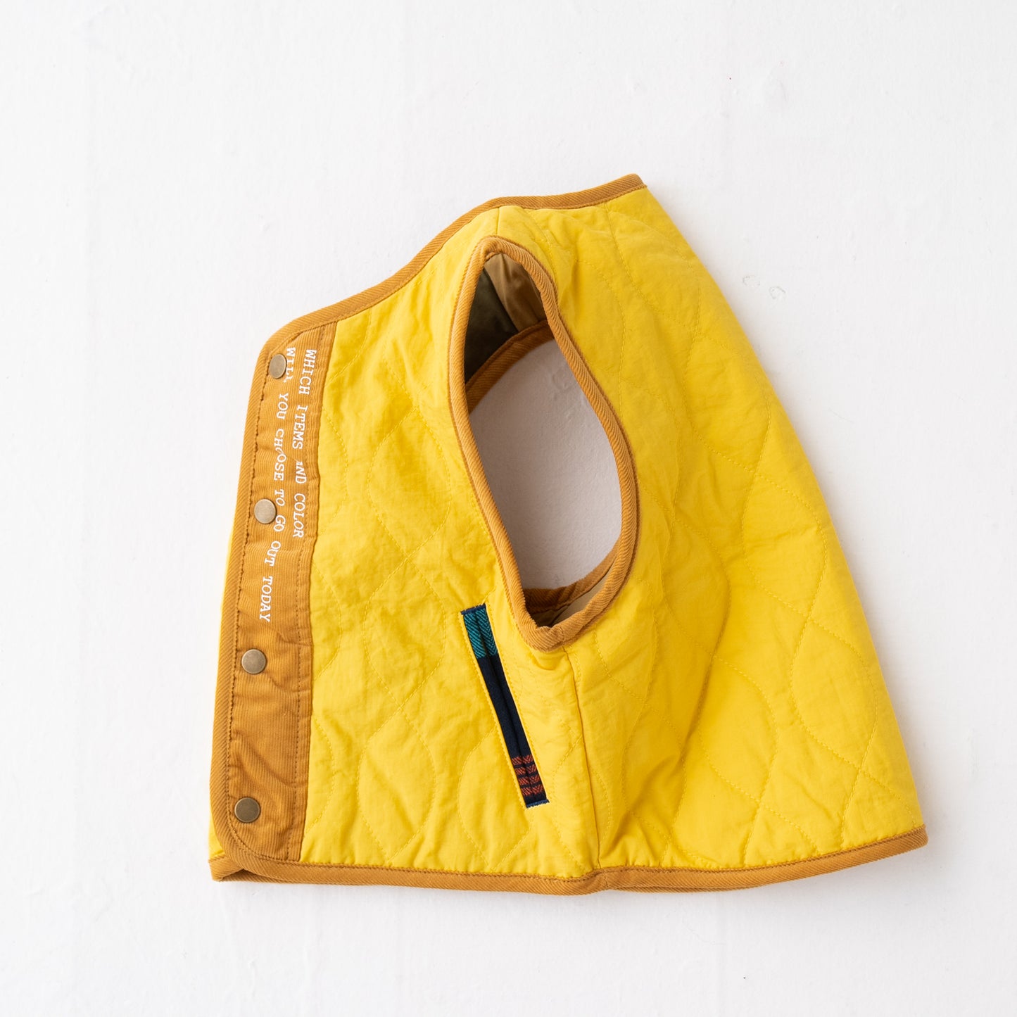 リバーシブルナイロンライトベスト YELLOW