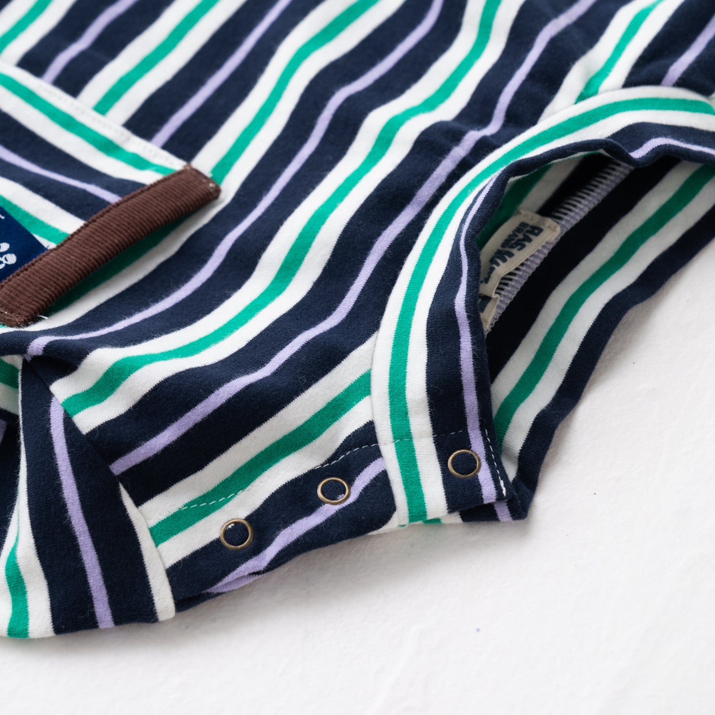 ハイネックTシャツ NAVY