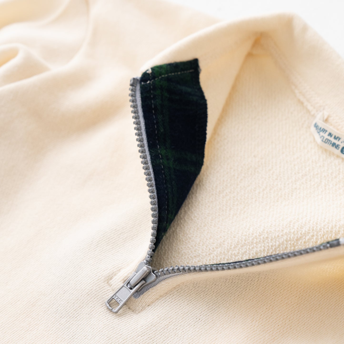 ジップアッププルオーバー IVORY