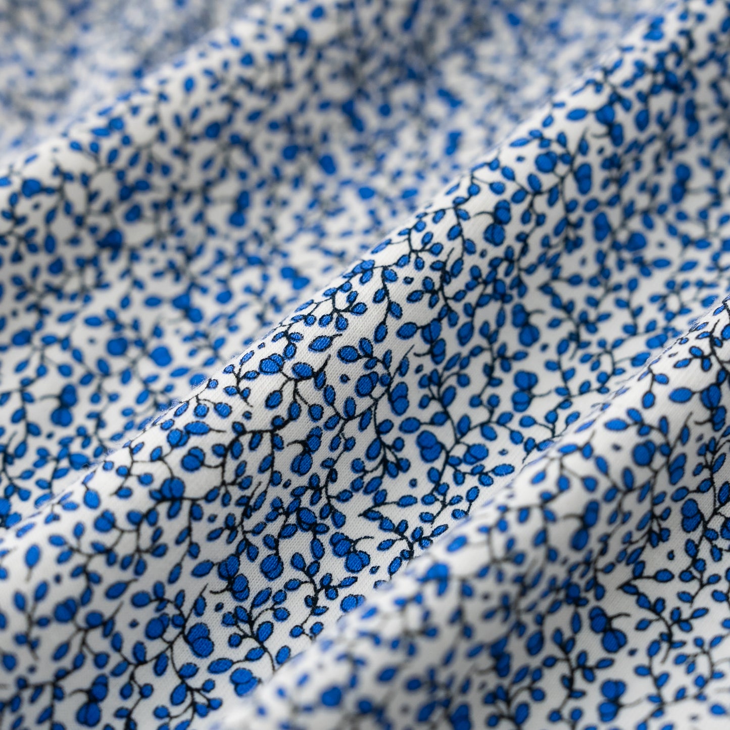 ラウンドカラー総柄Tシャツ BLUE