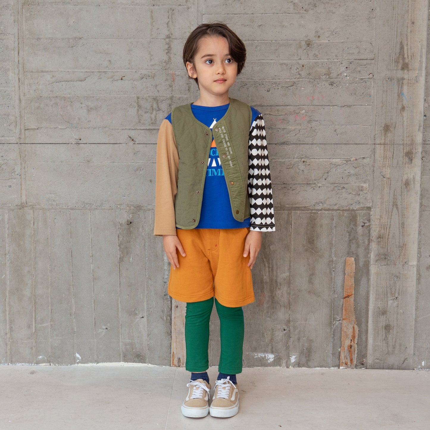 リバーシブルナイロンライトベスト KHAKI