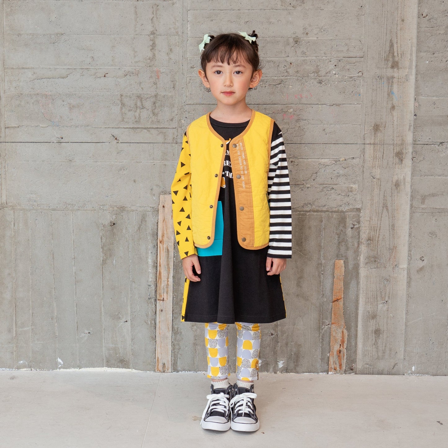 リバーシブルナイロンライトベスト YELLOW