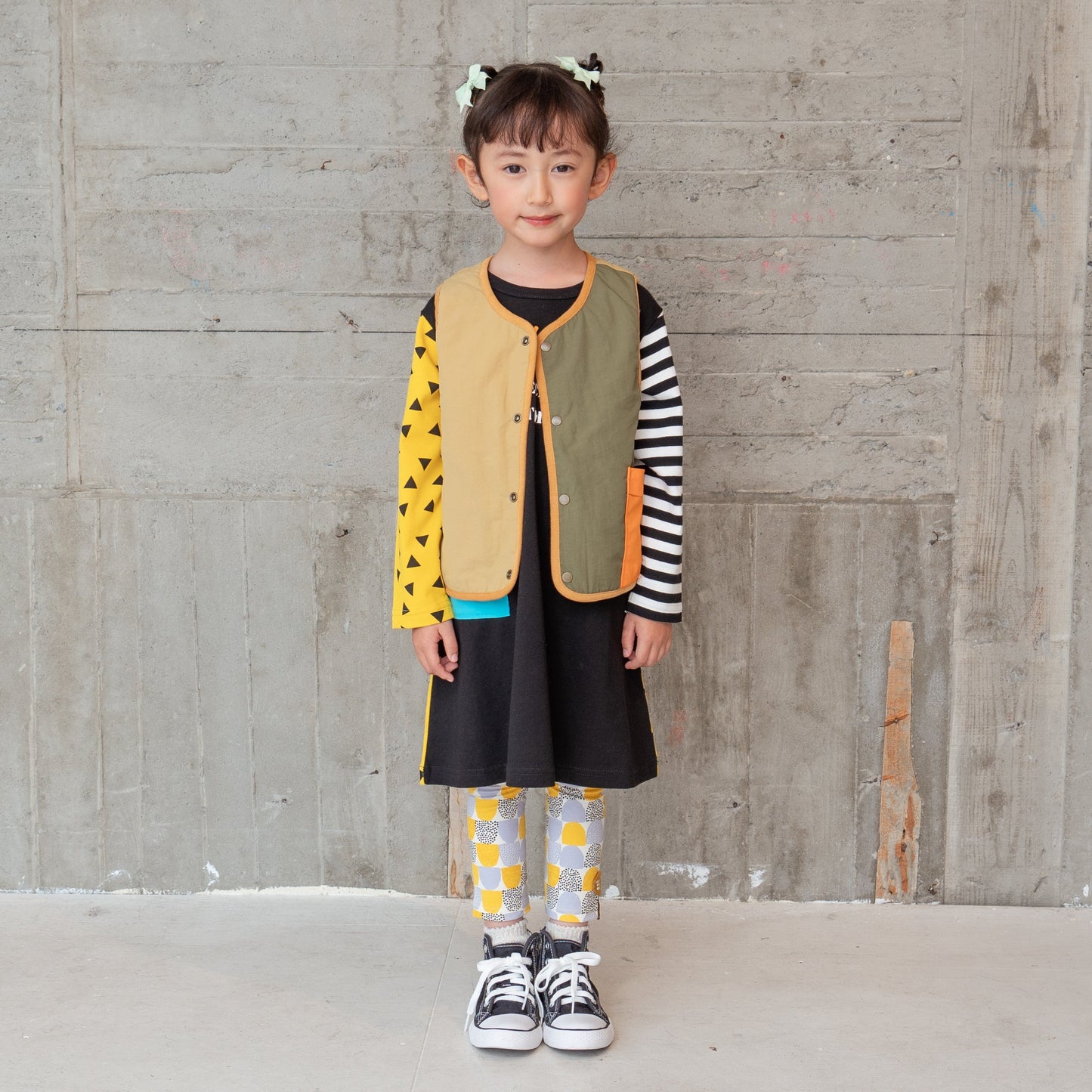 リバーシブルナイロンライトベスト YELLOW