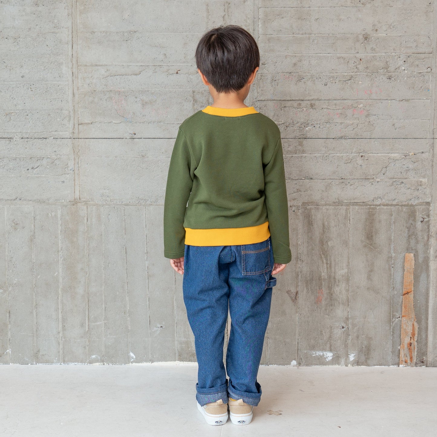 恐竜モチーフトレーナー KHAKI