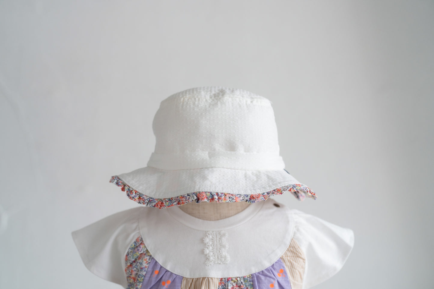 UVフリルハット OFF-WHITE