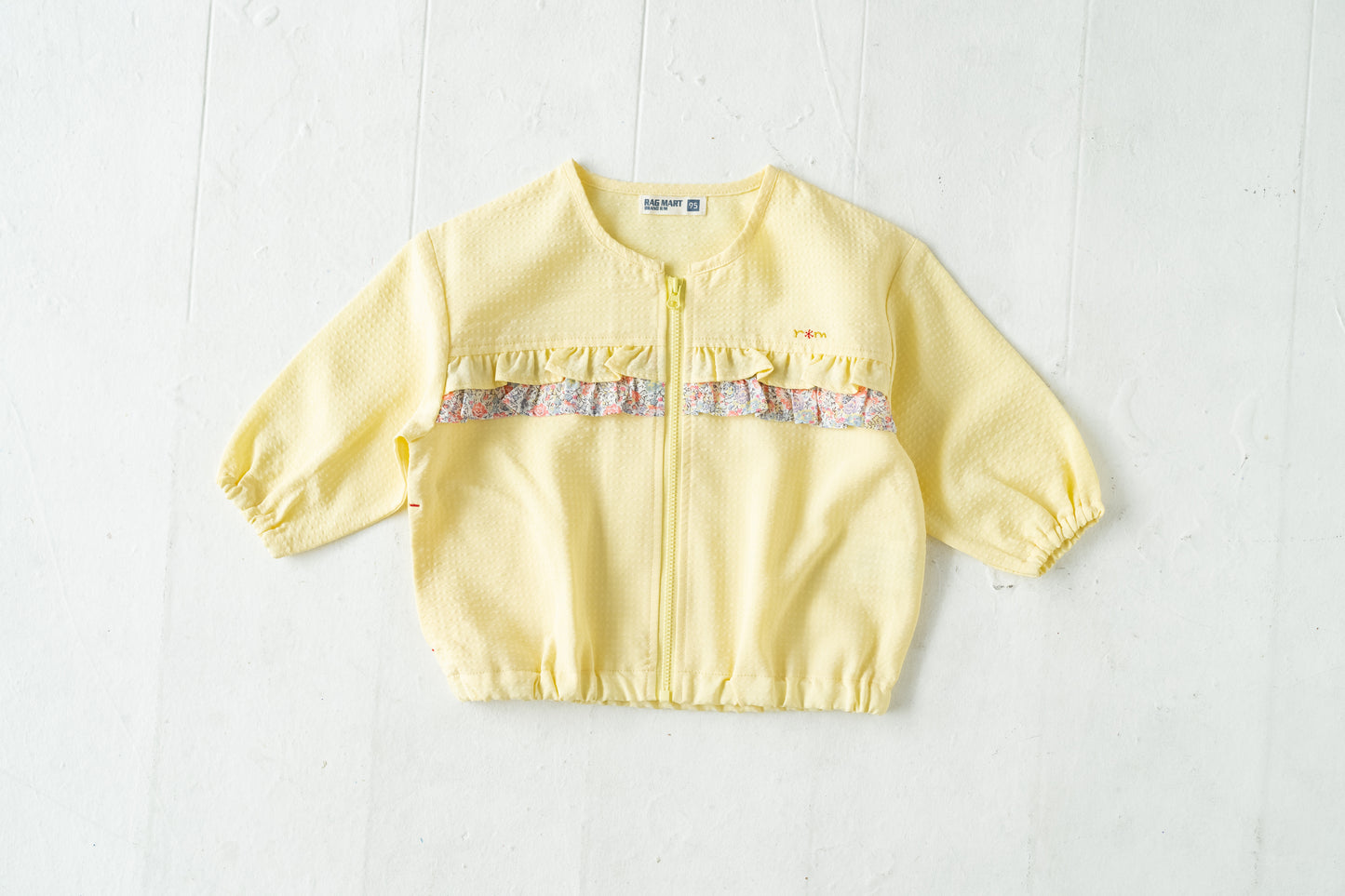 フリルジップアップカーディガン CREAM