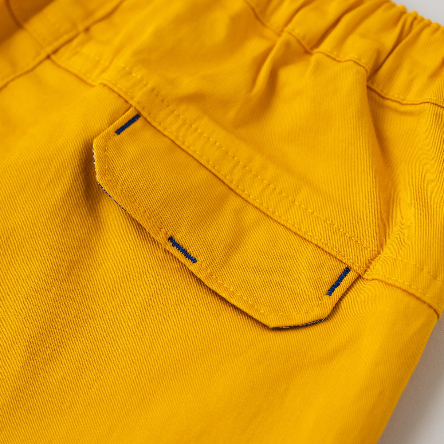 ストレッチカラーパンツ５分丈　YELLOW