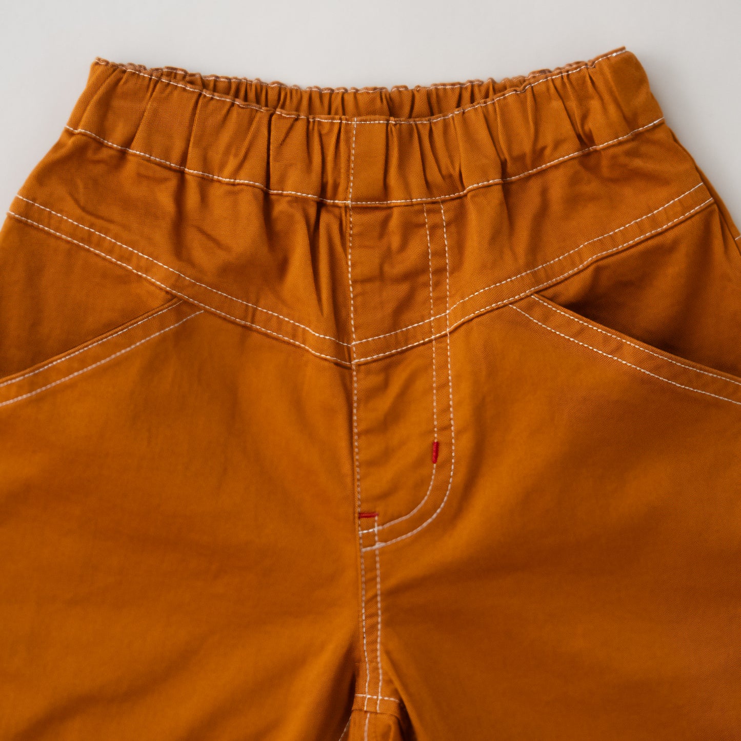 ストレッチカラーパンツ５分丈　BROWN