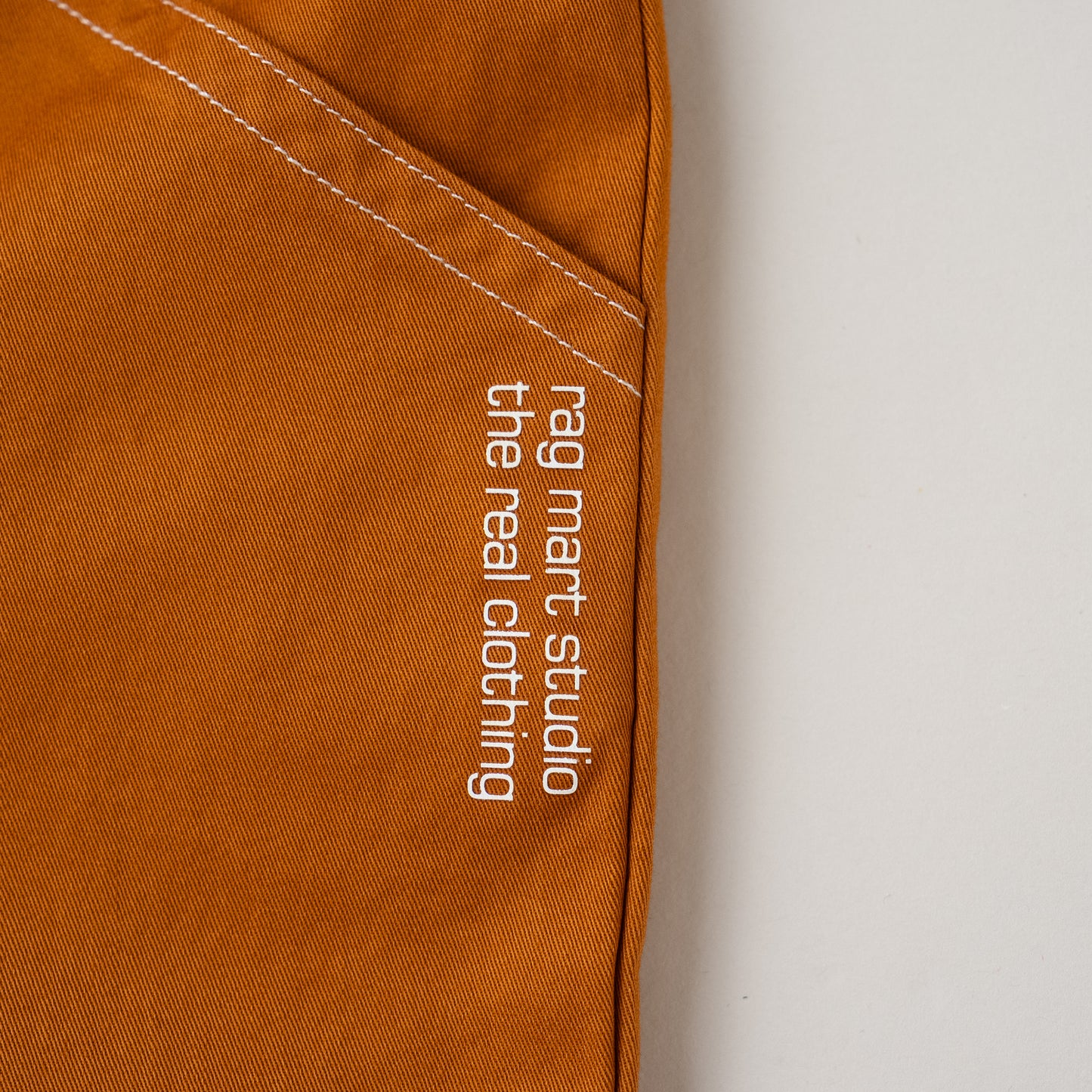 ストレッチカラーパンツ５分丈　BROWN