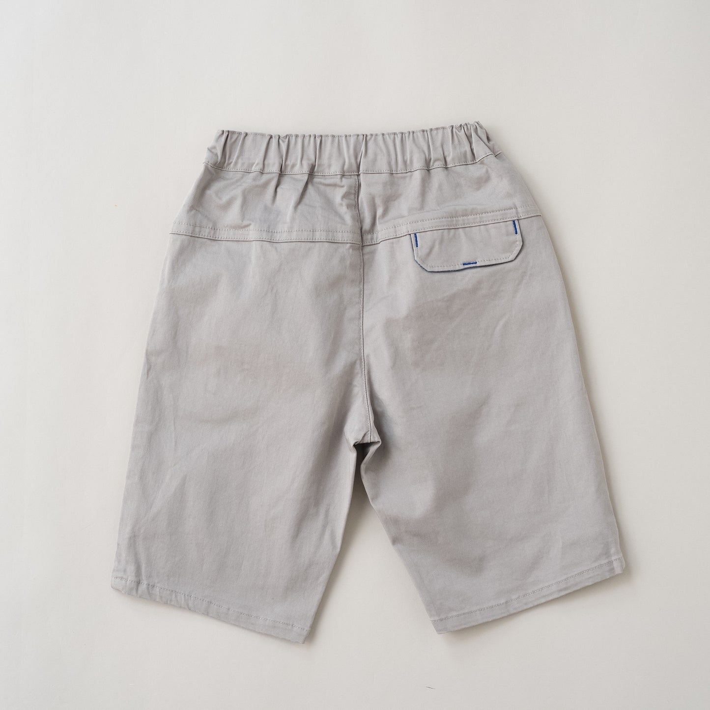 ストレッチカラーパンツ５分丈　GRAY