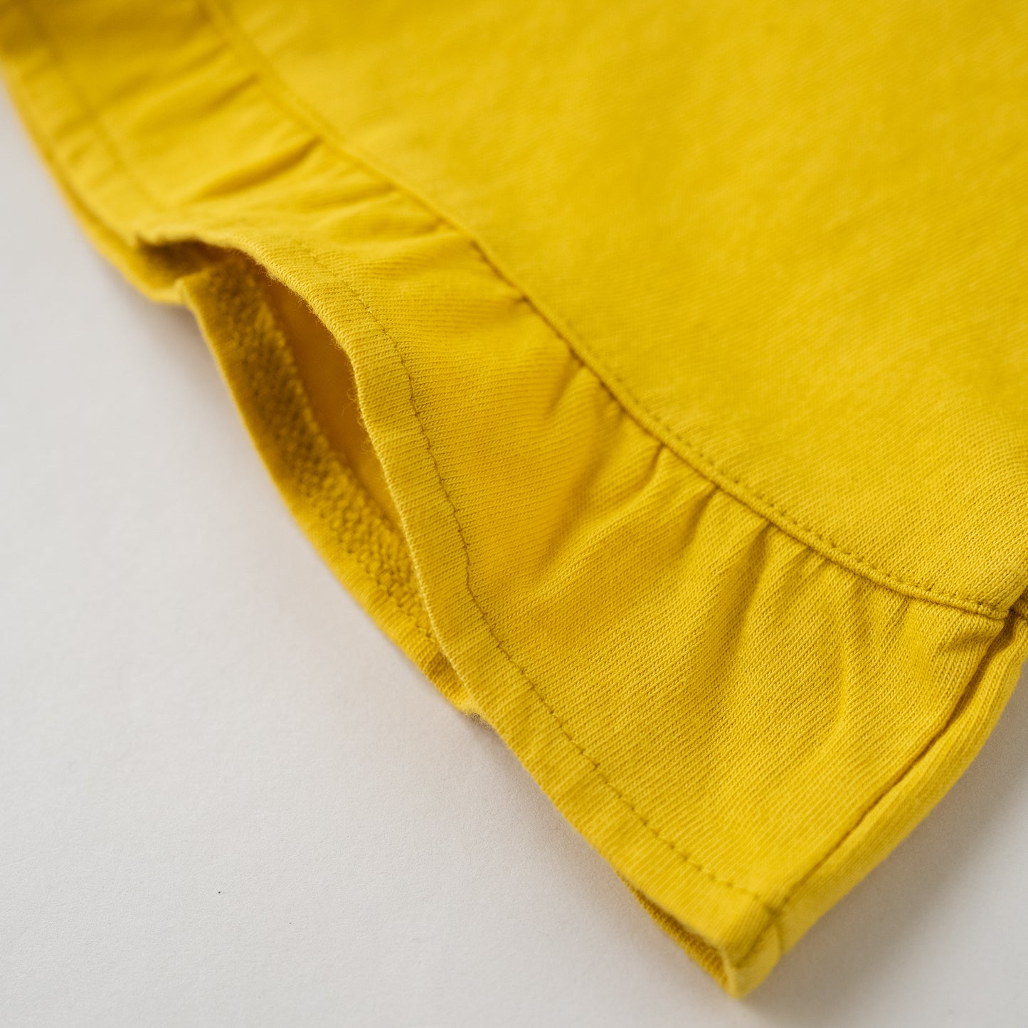 フリルショートパンツ　YELLOW