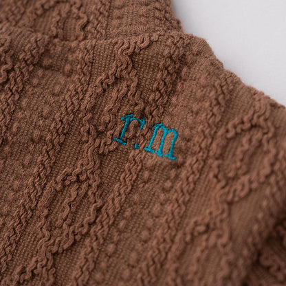 ケーブルニットハイネック　BROWN