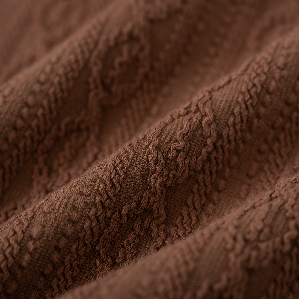 ケーブルニットハイネック　BROWN