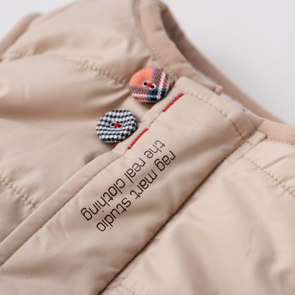 リバーシブルナイロンベスト　BEIGE