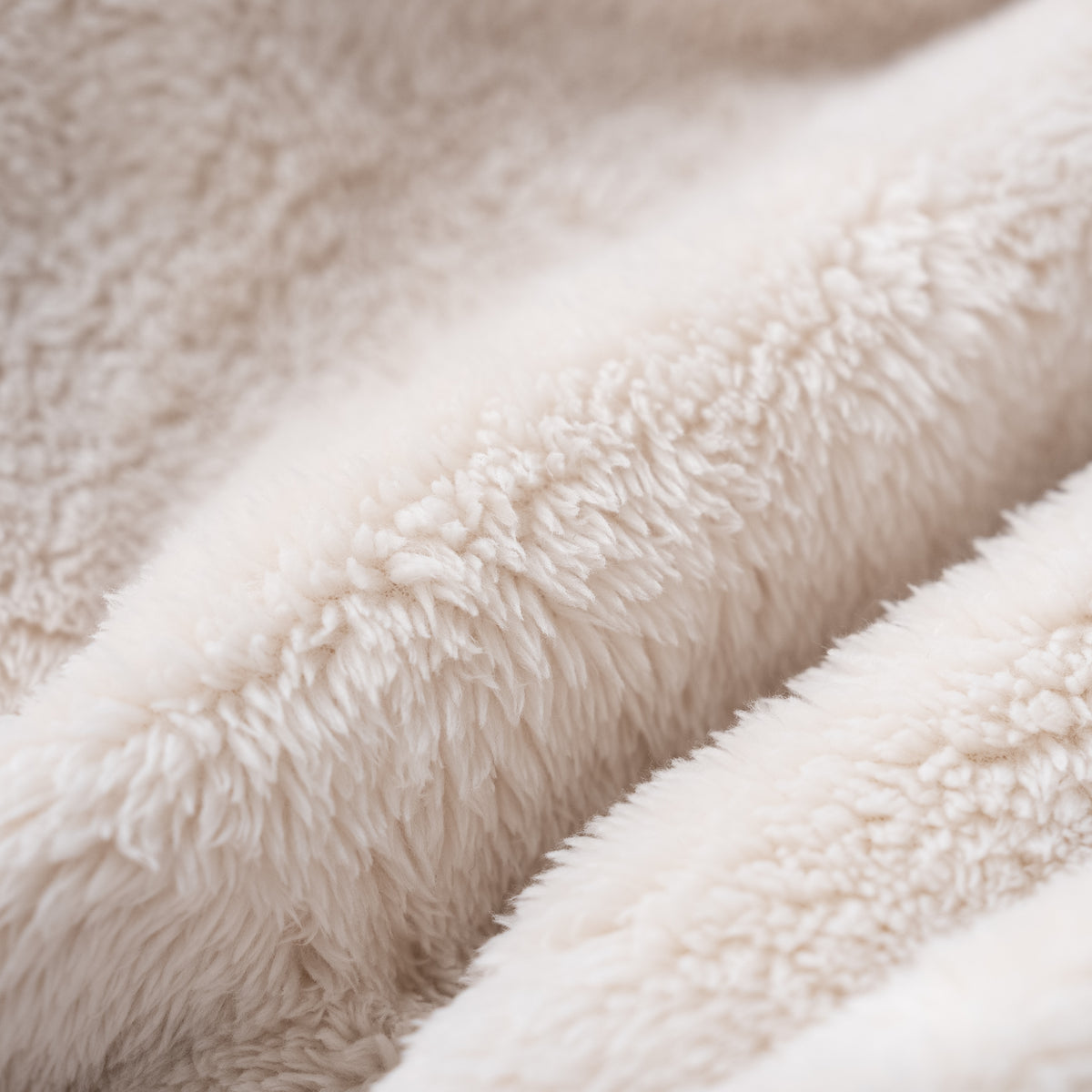 リバーシブルナイロンベスト　BEIGE