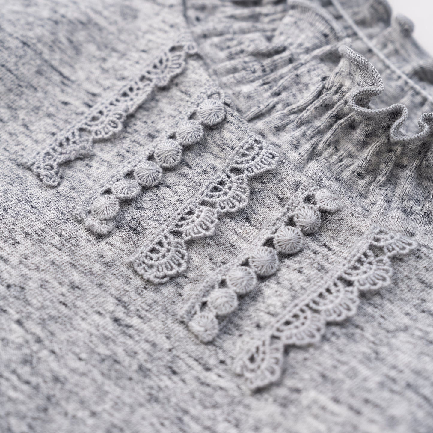 フリルハイネックTシャツ　GRAY