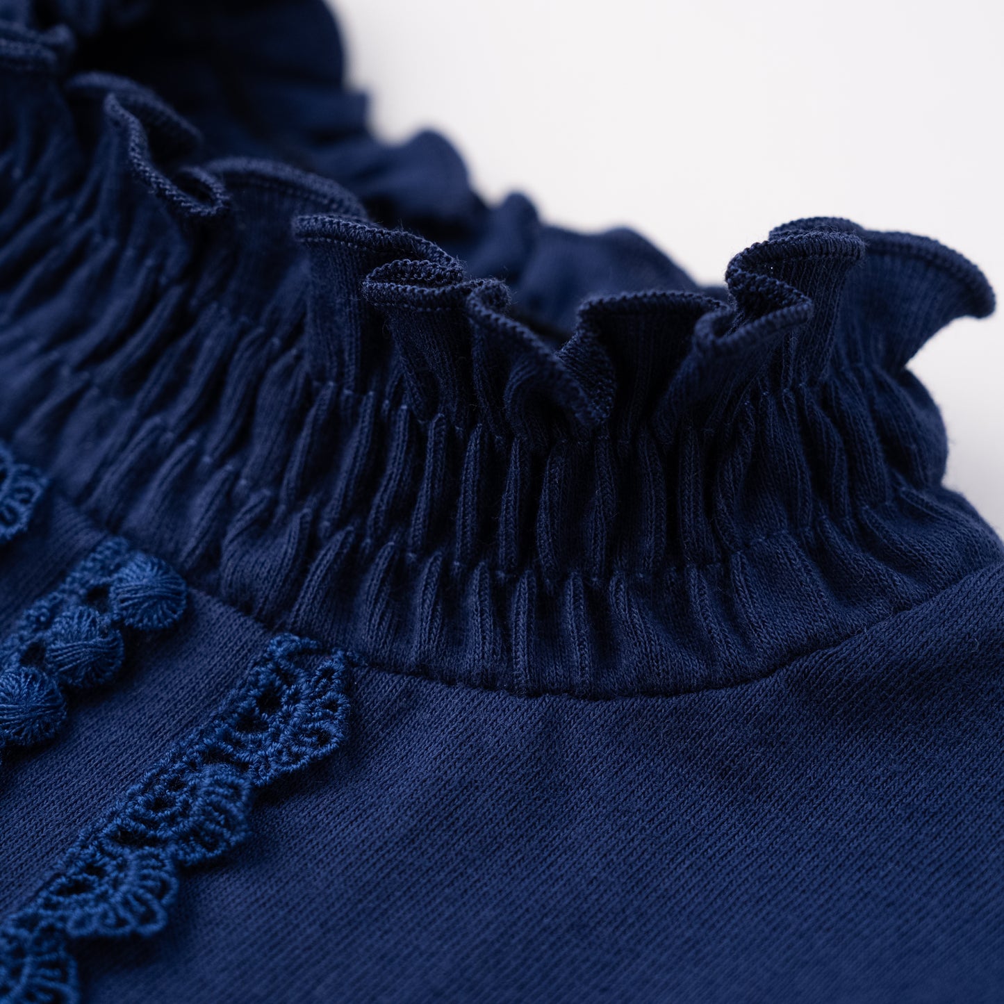 フリルハイネックTシャツ　NAVY