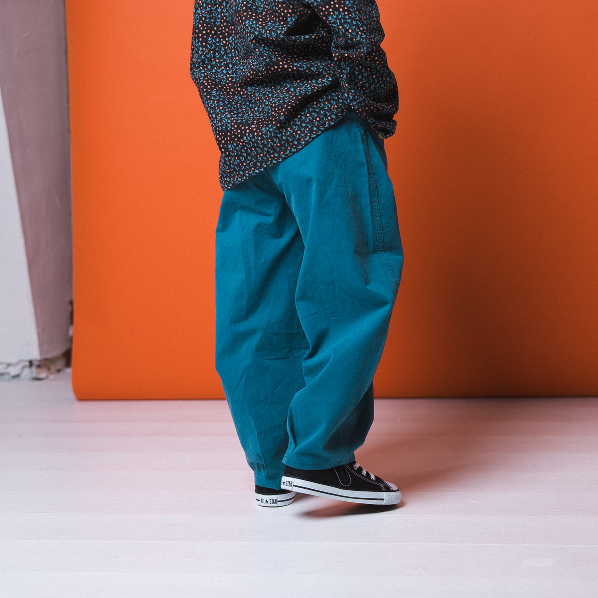 カーブパンツ　BLUE