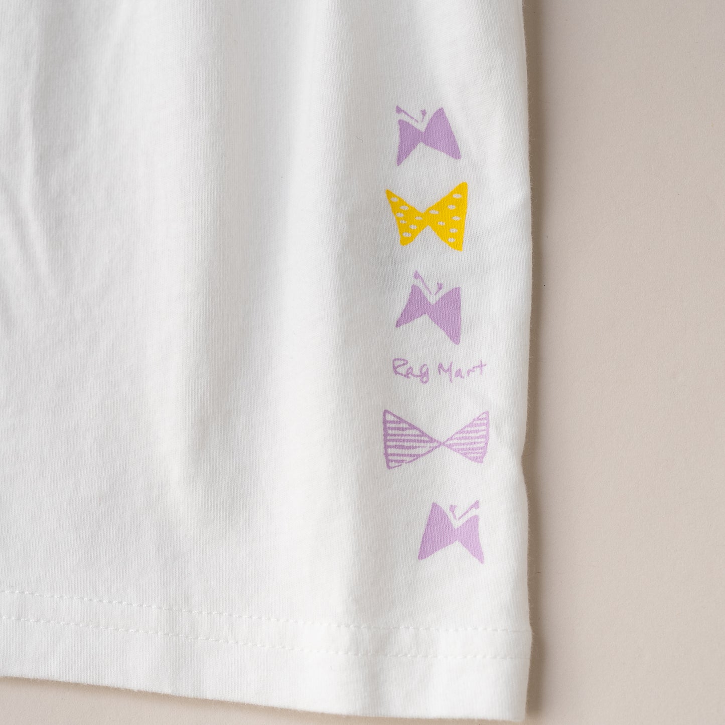 ガールズTシャツ　OFF-WHITE