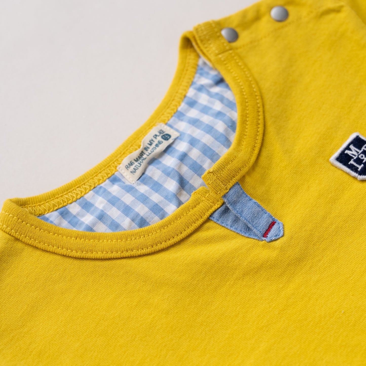 スリットネックTシャツ　YELLOW