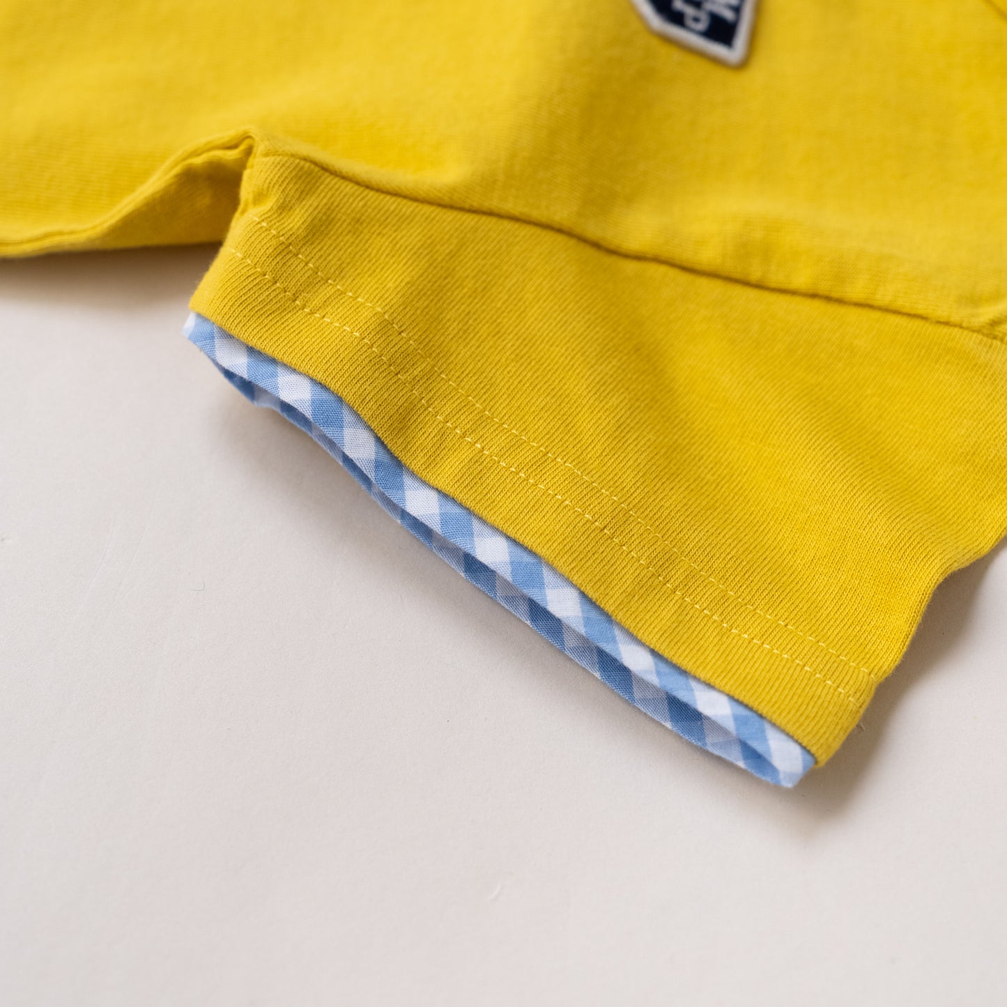 スリットネックTシャツ　YELLOW