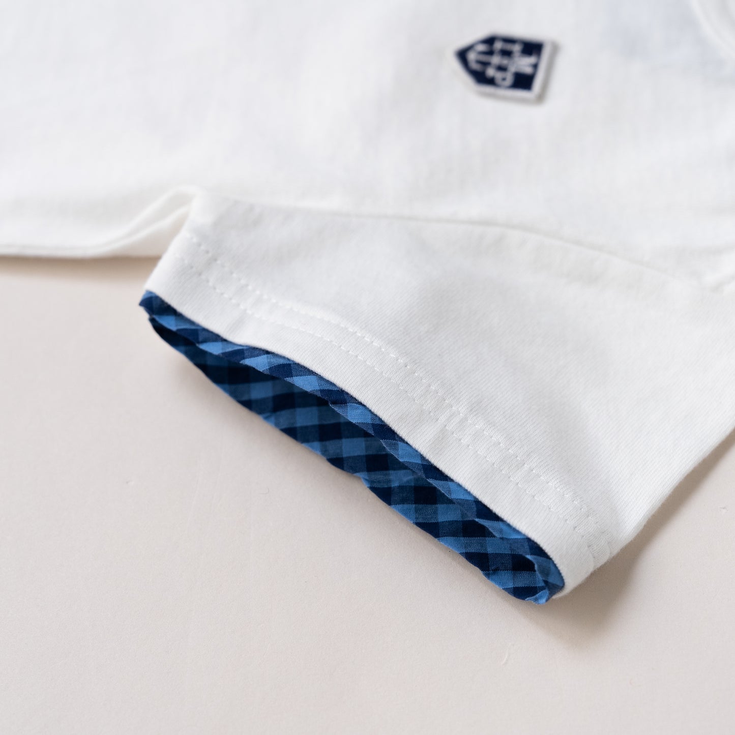 スリットネックTシャツ　OFF-WHITE