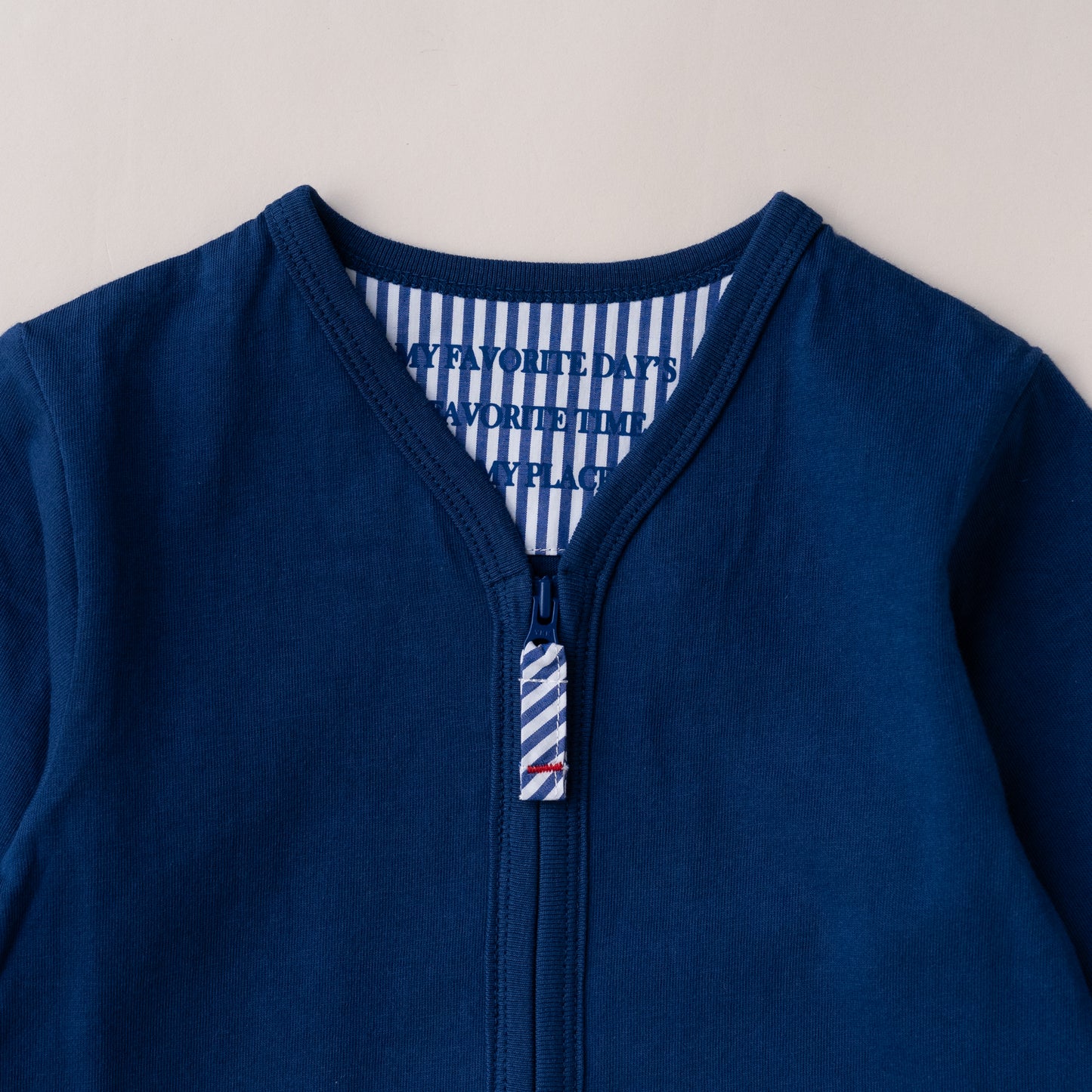 Vネックジップカーデ　NAVY