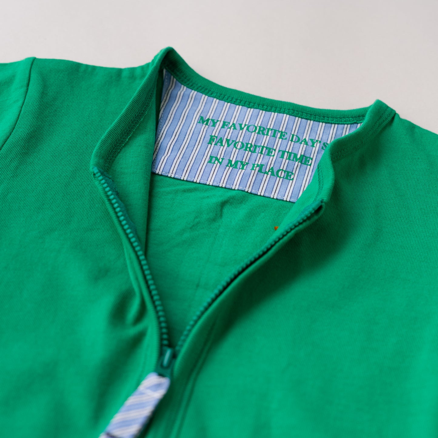 Vネックジップカーデ　GREEN