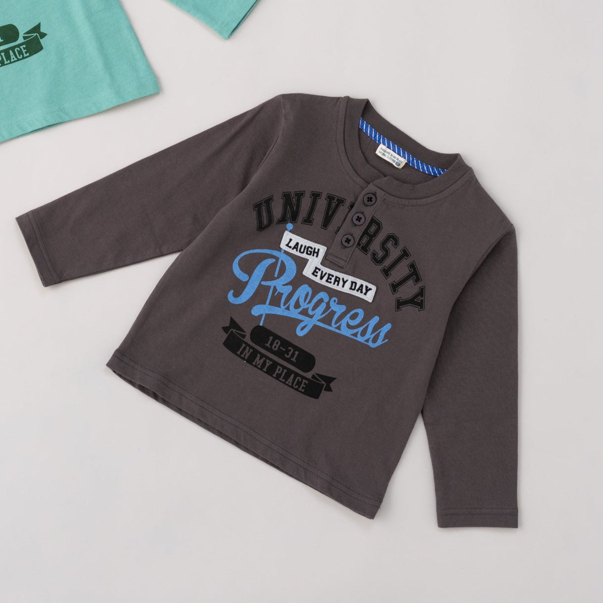 ヘンリーネックTシャツ　MOCHA