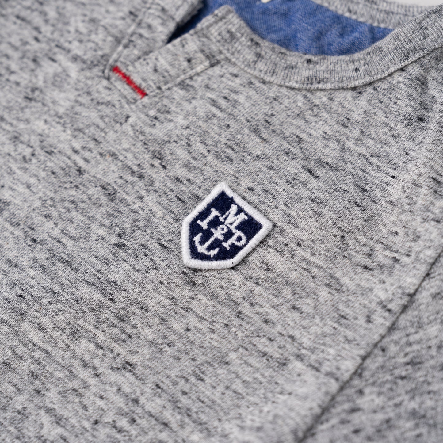 ワンポイントTシャツ　GRAY