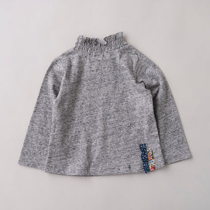 フリルハイネックTシャツ　GRAY