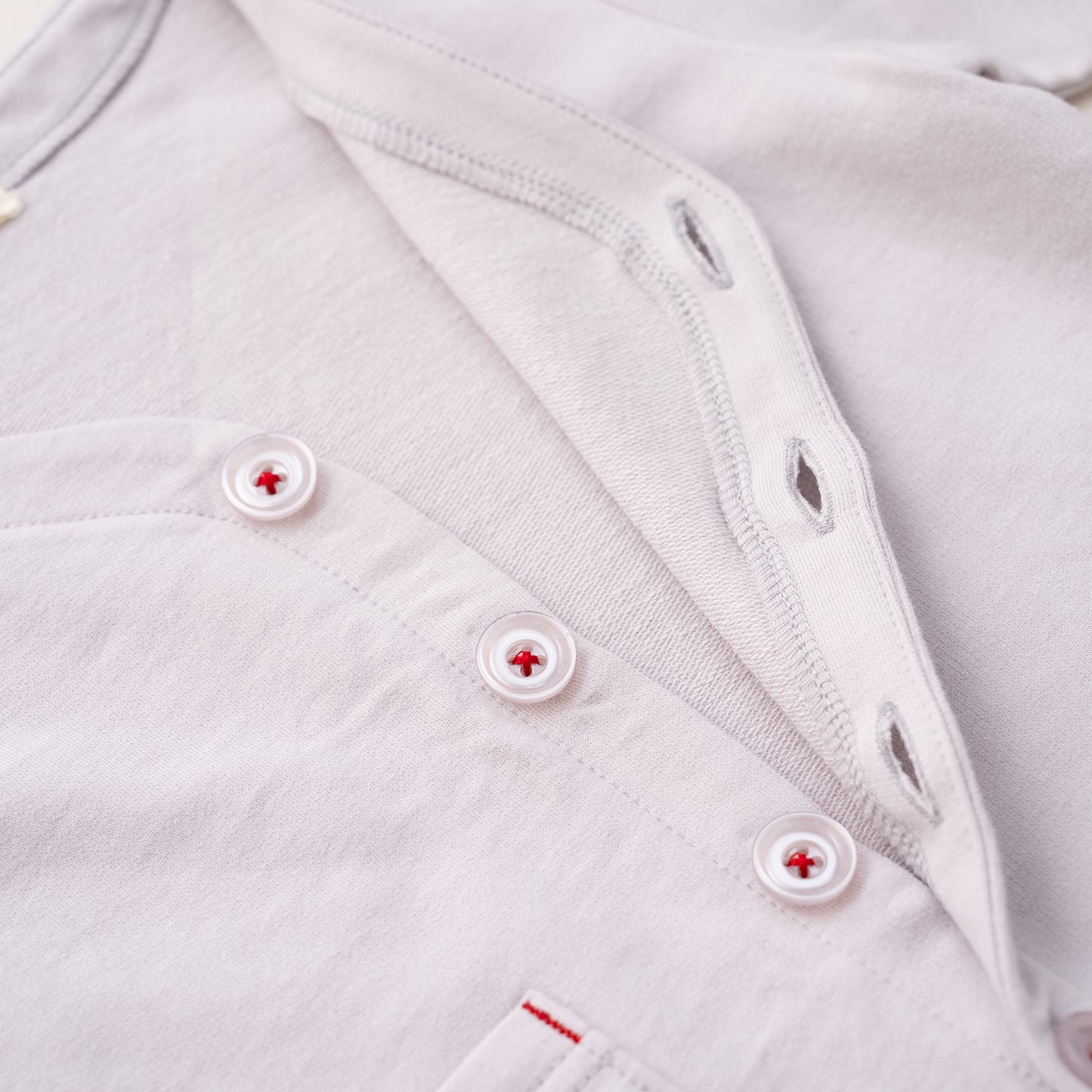 スタンダードVネックカーデ　GRAY