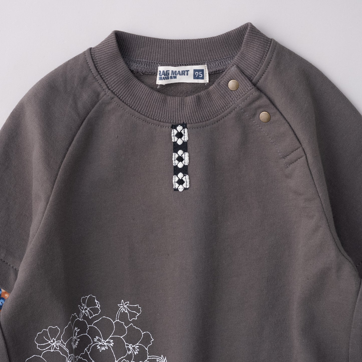 レイヤード風レーナー　GRAY