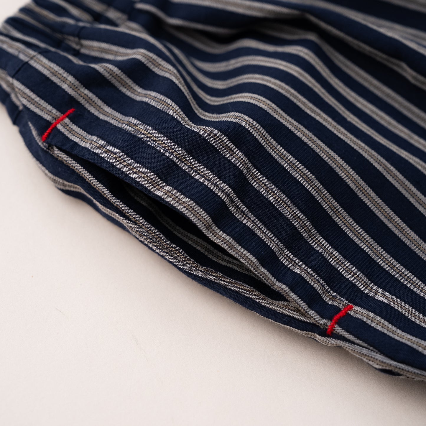 ストレートチノパンツ　STRIPE