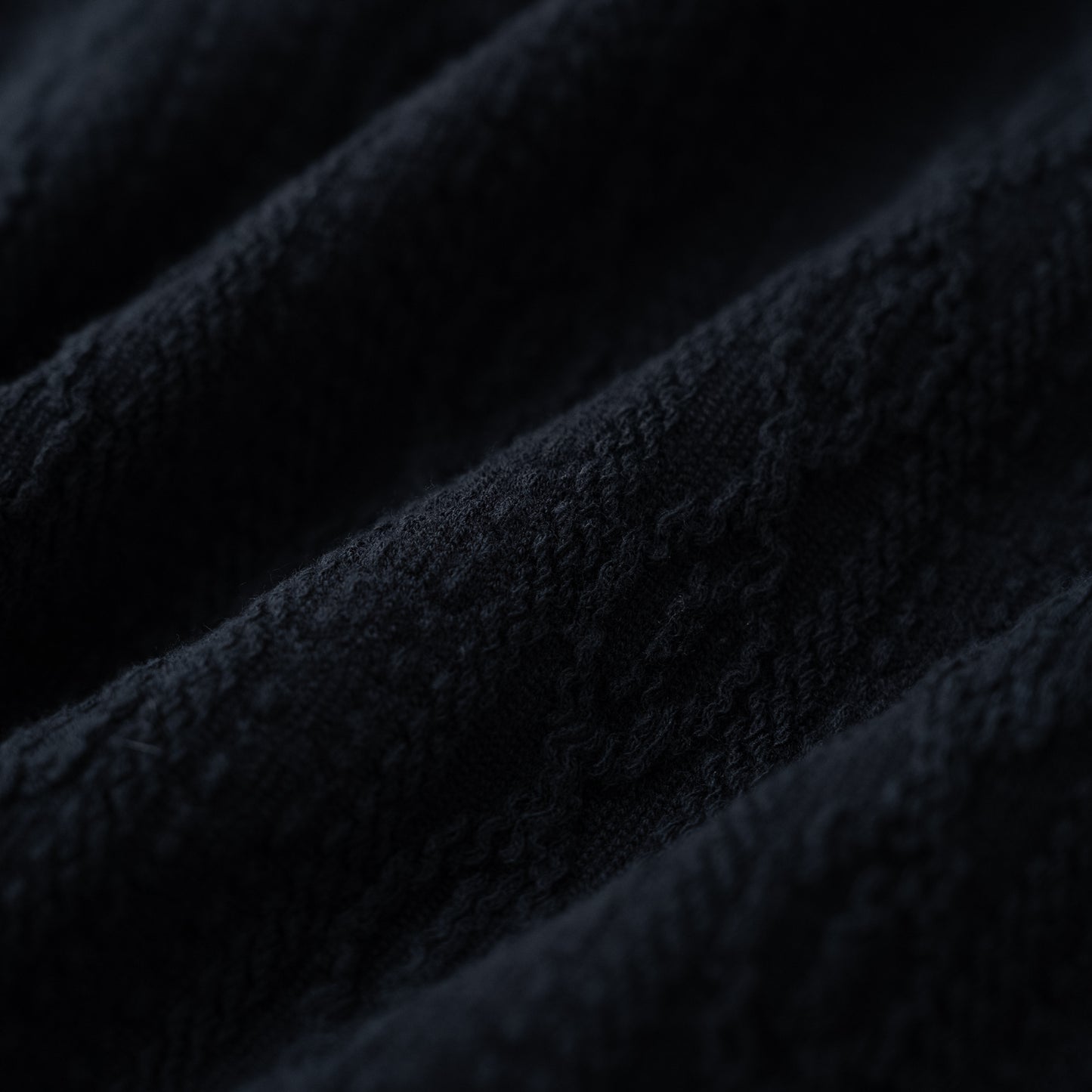 ケーブルニットハイネック　BLACK
