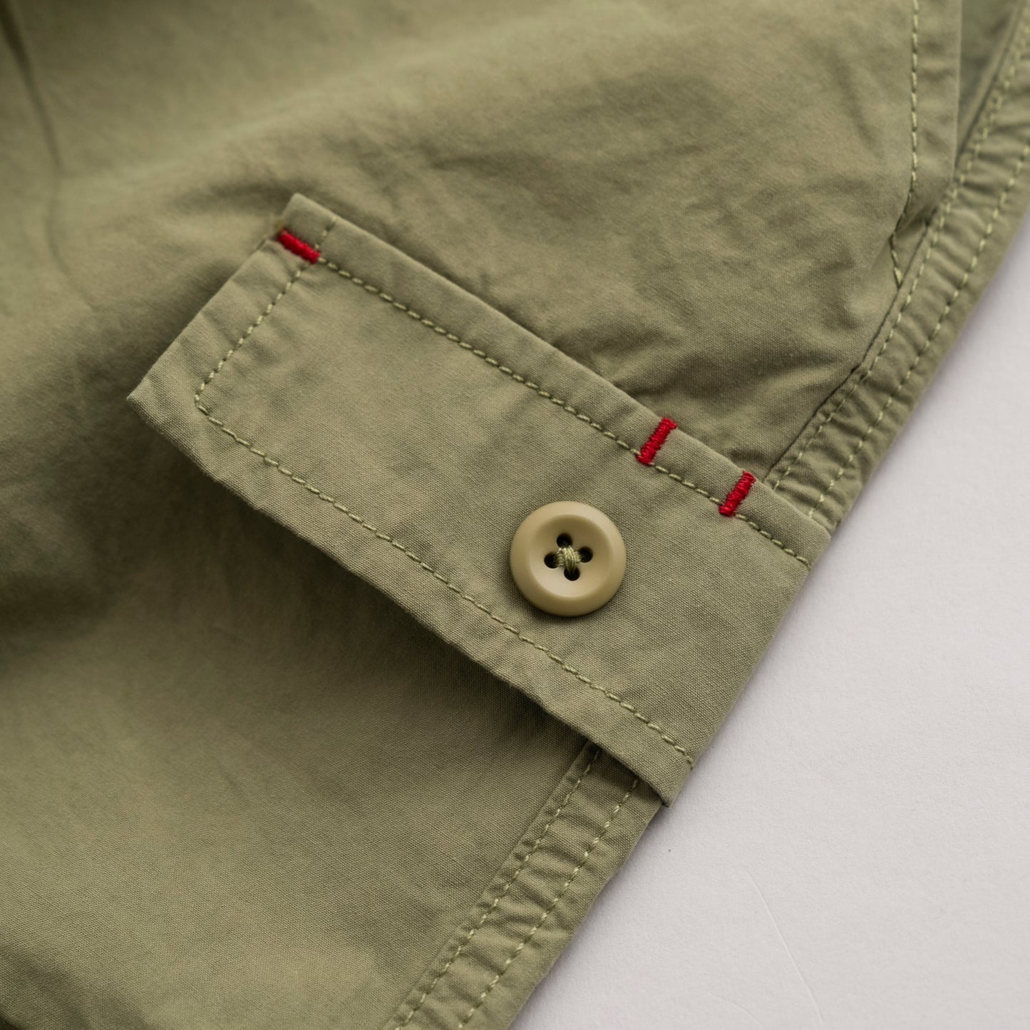 パラシュートカーゴパンツ　KHAKI