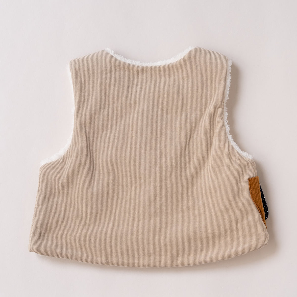 ベビーリバーシブルベスト　BEIGE