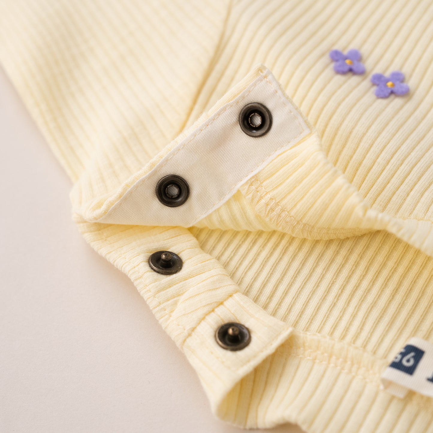 テレコメロウTシャツ　OFF-WHITE