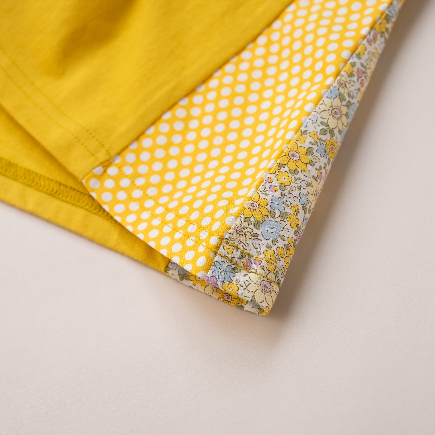 AラインTシャツ　YELLOW