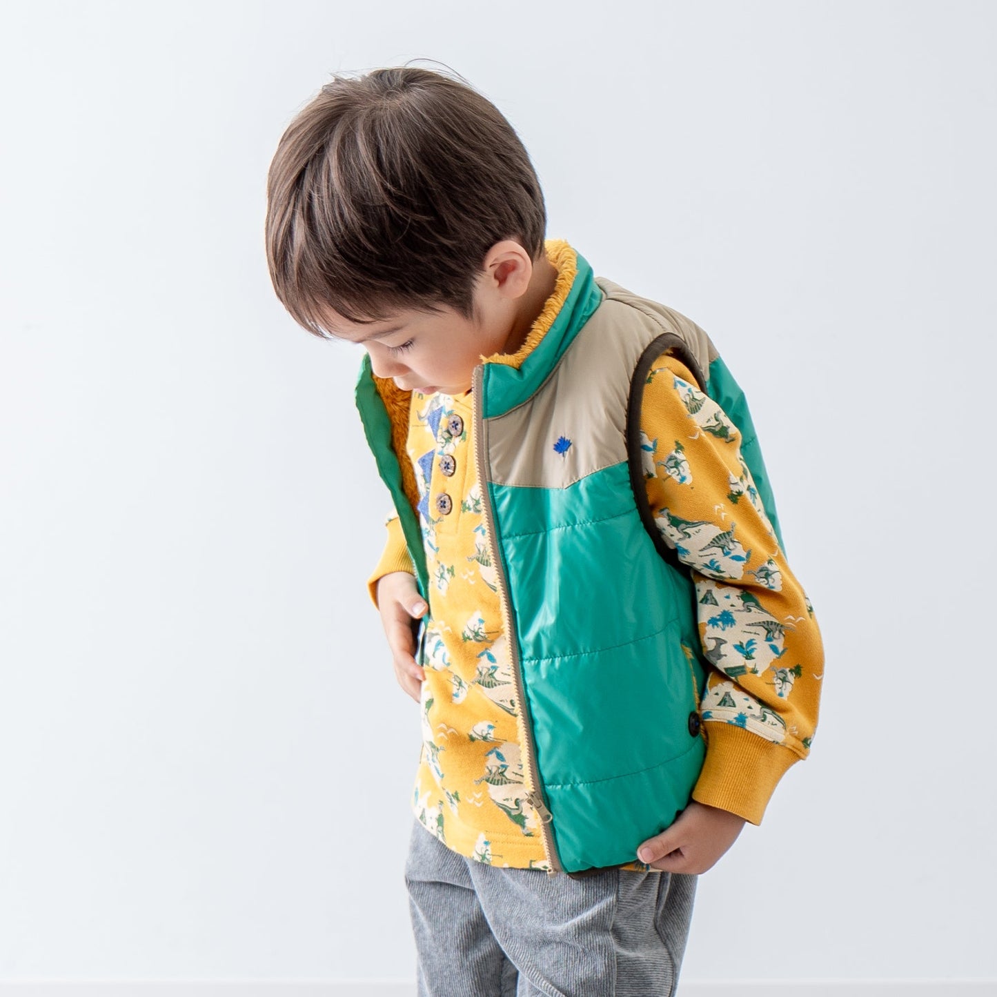 リバーシブルナイロンベスト　GREEN