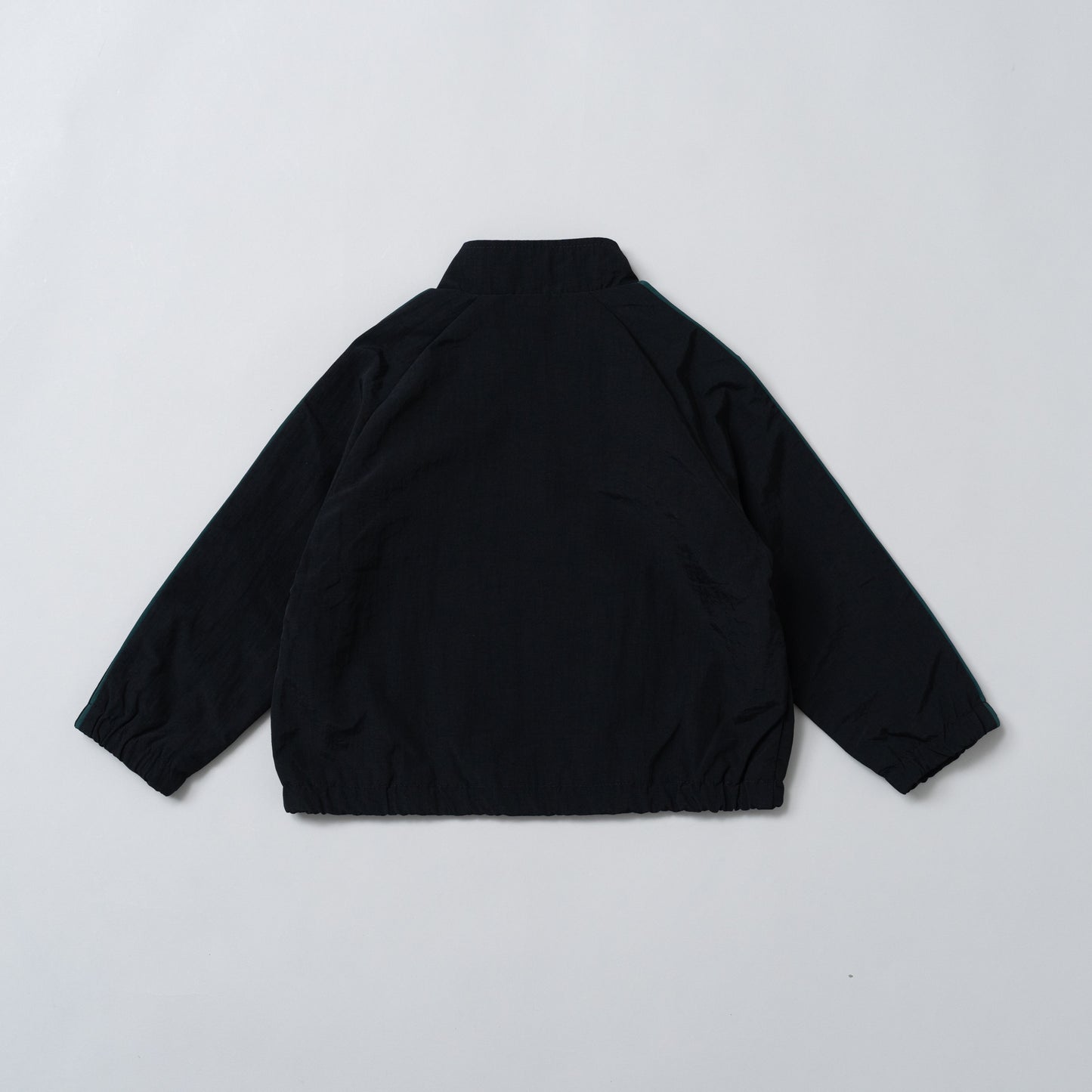 ナイロンウインドブレーカー　BLACK