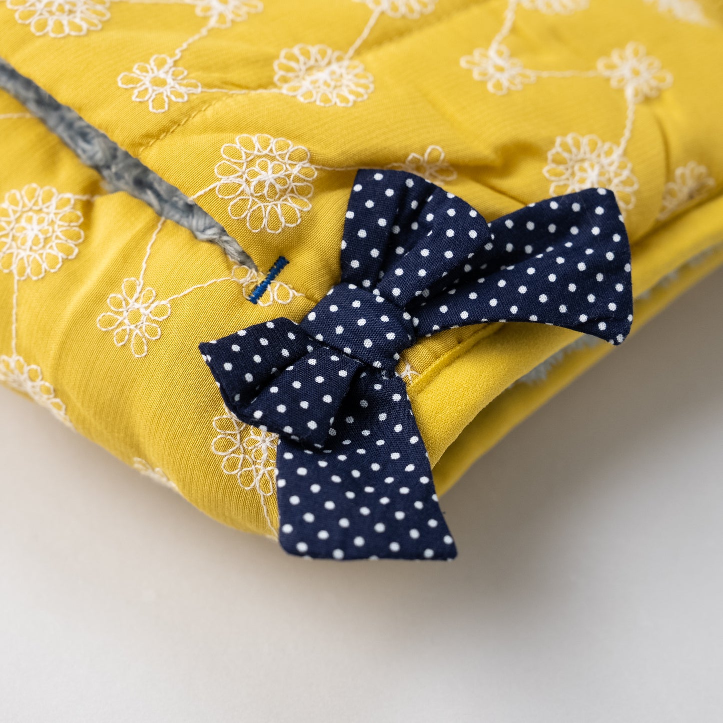 刺繍丸襟ベスト【リバーシブル】　YELLOW
