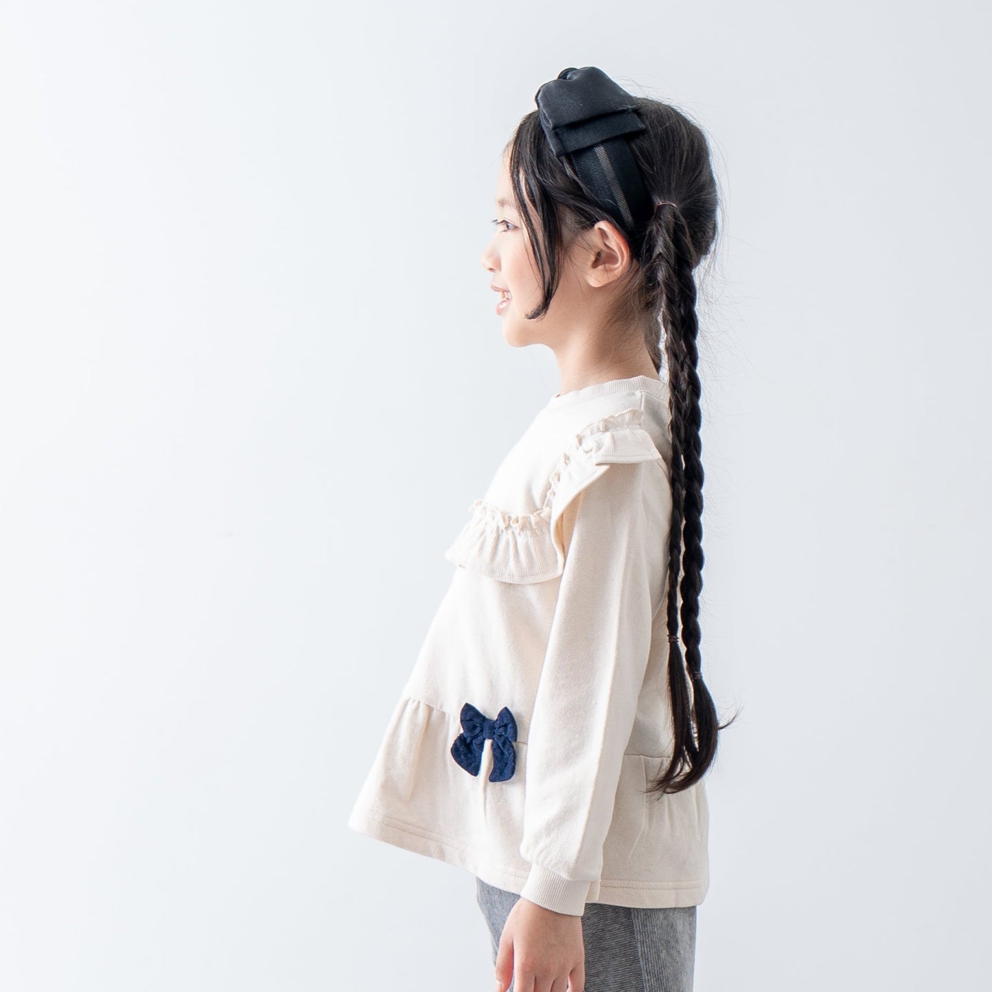 フリルトレーナー　IVORY