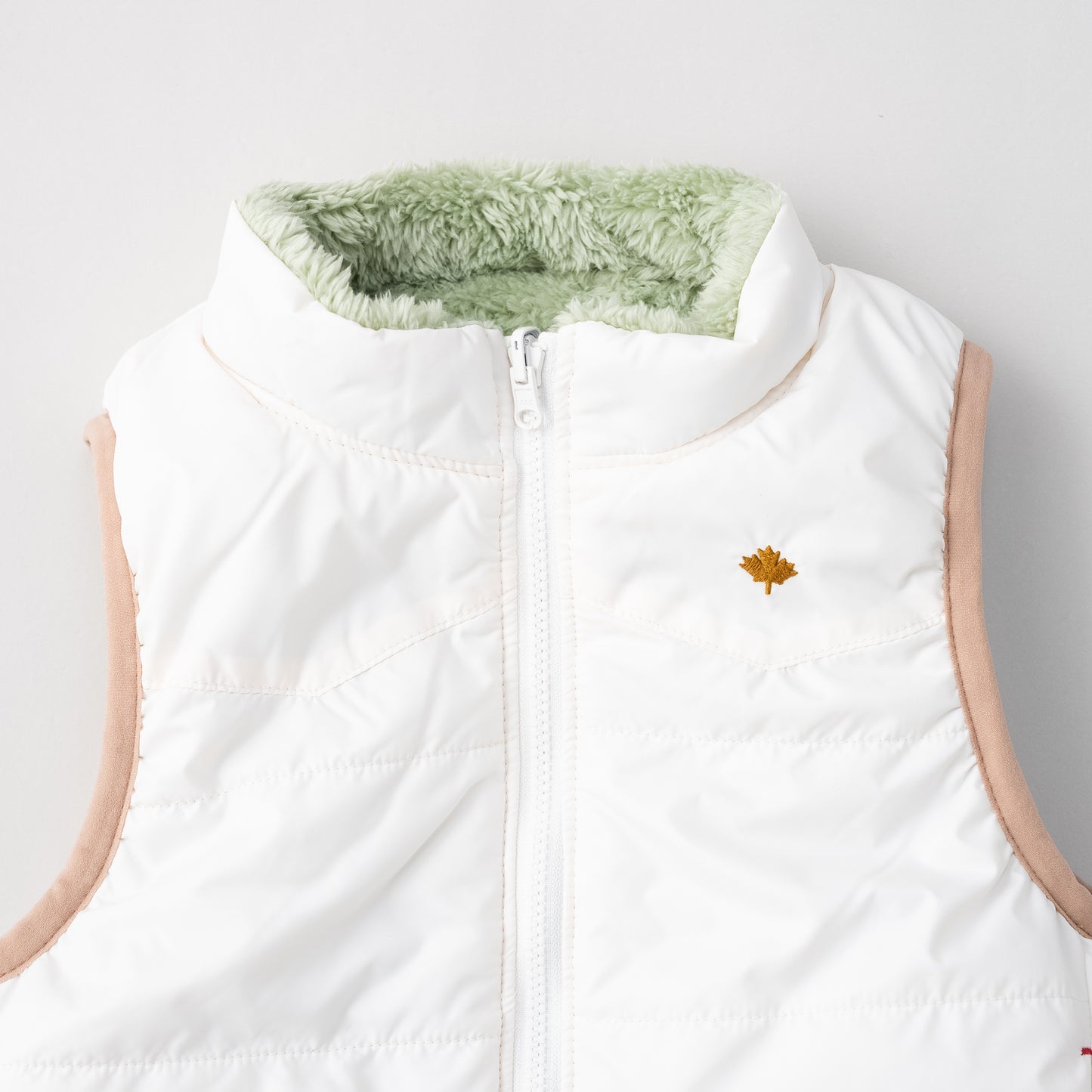 リバーシブルナイロンベスト　IVORY